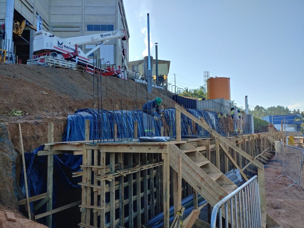 Muro de Contenção - Industria Frigorífico Gessner em Timbó/SC