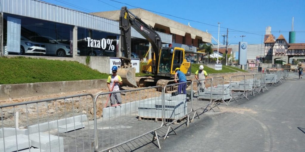 Pavimentação - Rua Humberto de Campos - Blumenau/SC