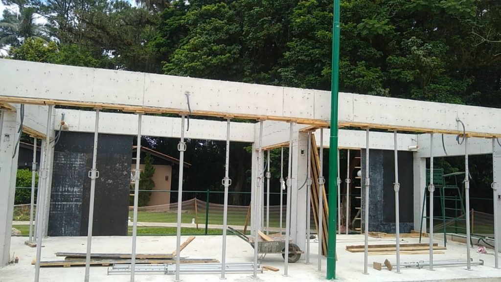 Obra Reforma de Quadras de Tênis e Beach Vôlei - Bela Vista Country Clube em Gaspar/SC