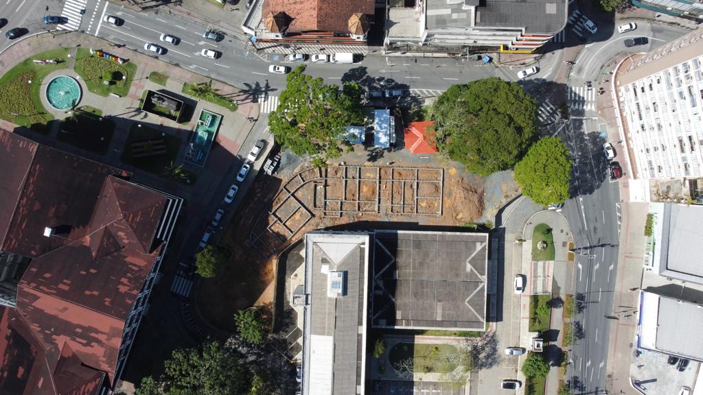 PRAÇA ESTAÇÃO - PREFEITURA DE BLUMENAU/SC