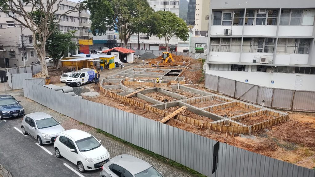 PRAÇA ESTAÇÃO - PREFEITURA DE BLUMENAU/SC